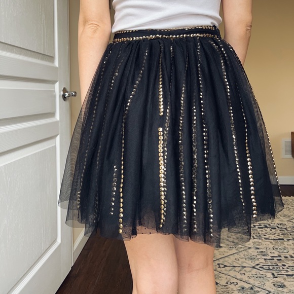 BLACK SHORT SEQUINED SKIRT - Picture 3 of 3